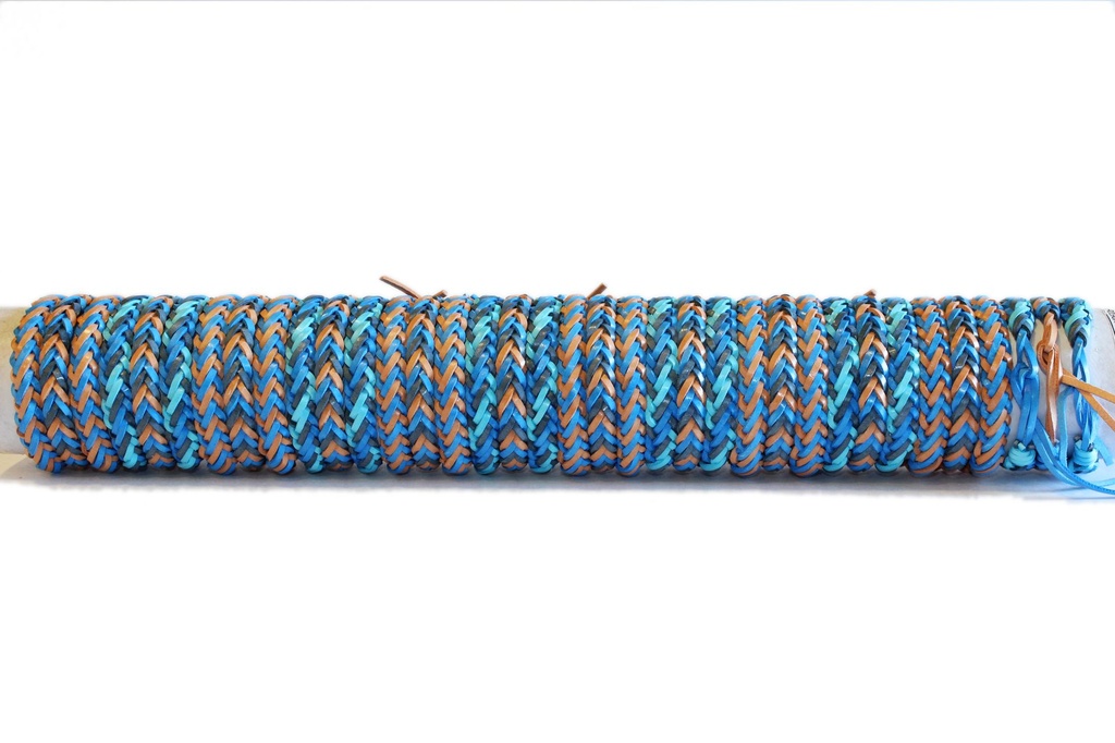 NARUKVICE OD KOŽE U BOJI