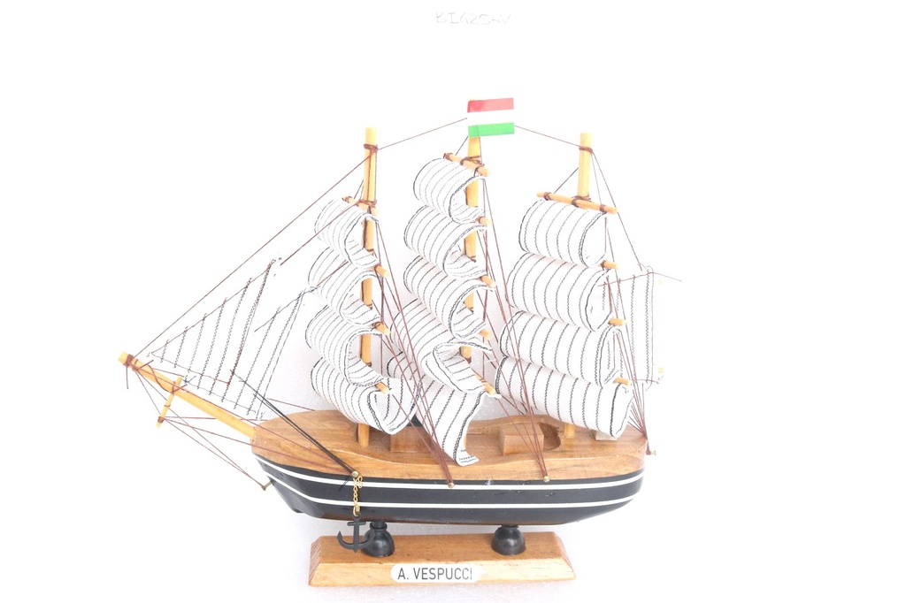 DRVENI BROD 9,5" - AMERIGO VESPUCCI 