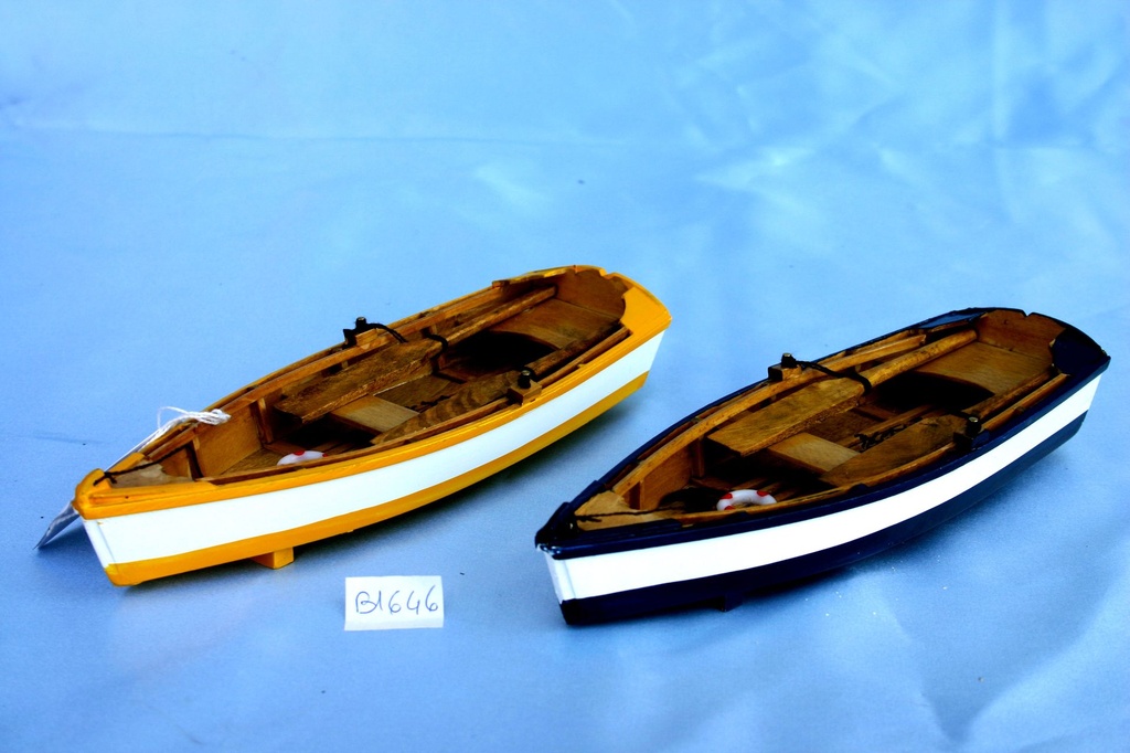 DRVENA BARKA CM 21 - 4 MODELA