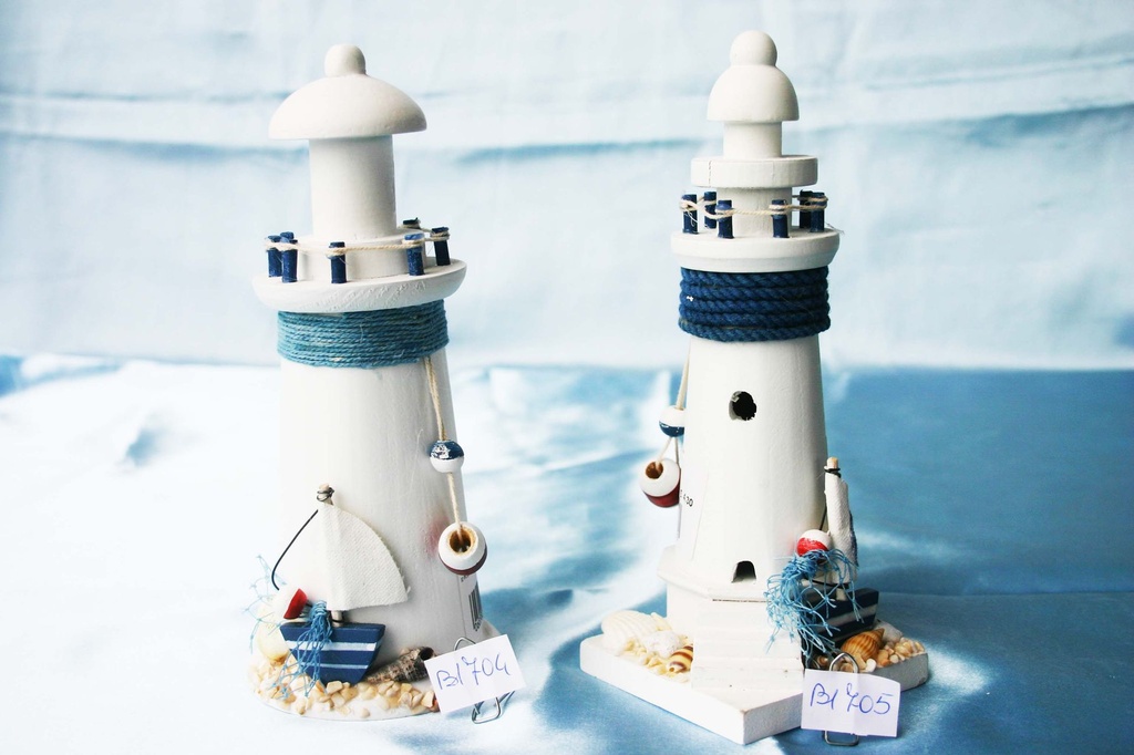 DRVENI SVJETIONIK H.19,5cm 