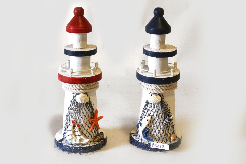 DRVENI SVJETIONIK 19*7.5 CM 