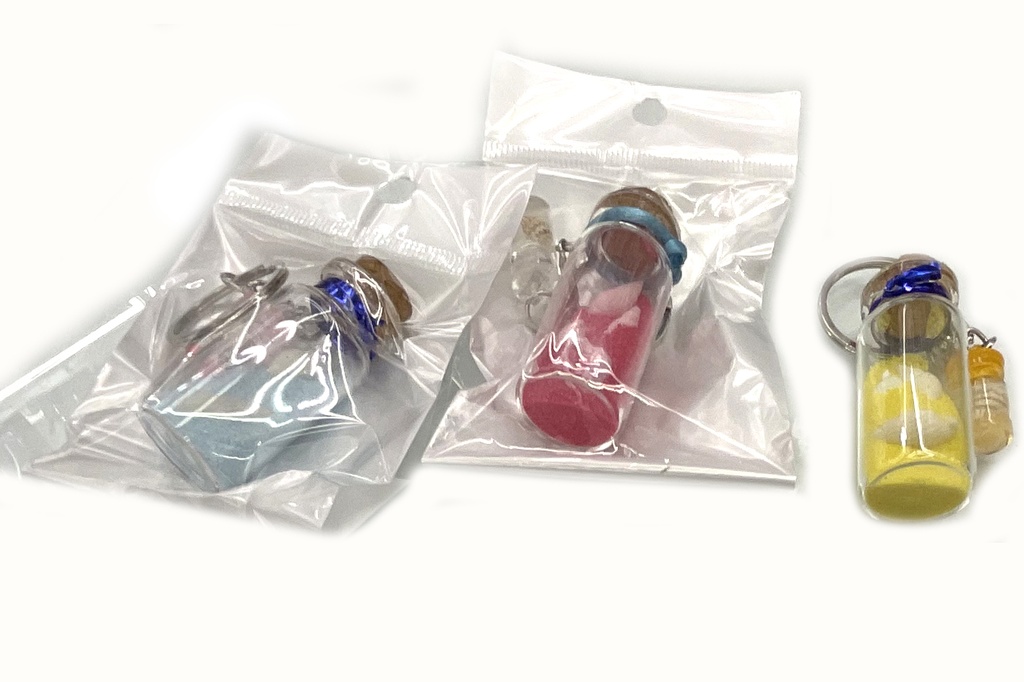 PRIVJESAK ZA KLJUČEVE S BOČICOM