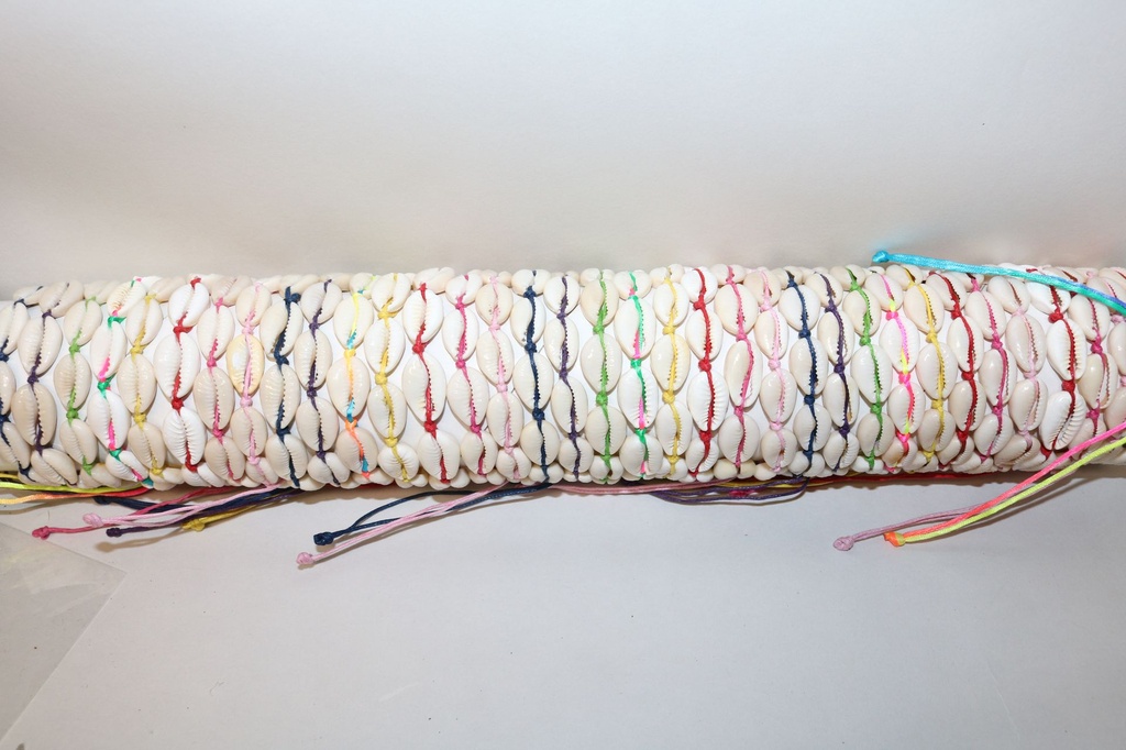 NARUKVICA OD ŠKOLJKI