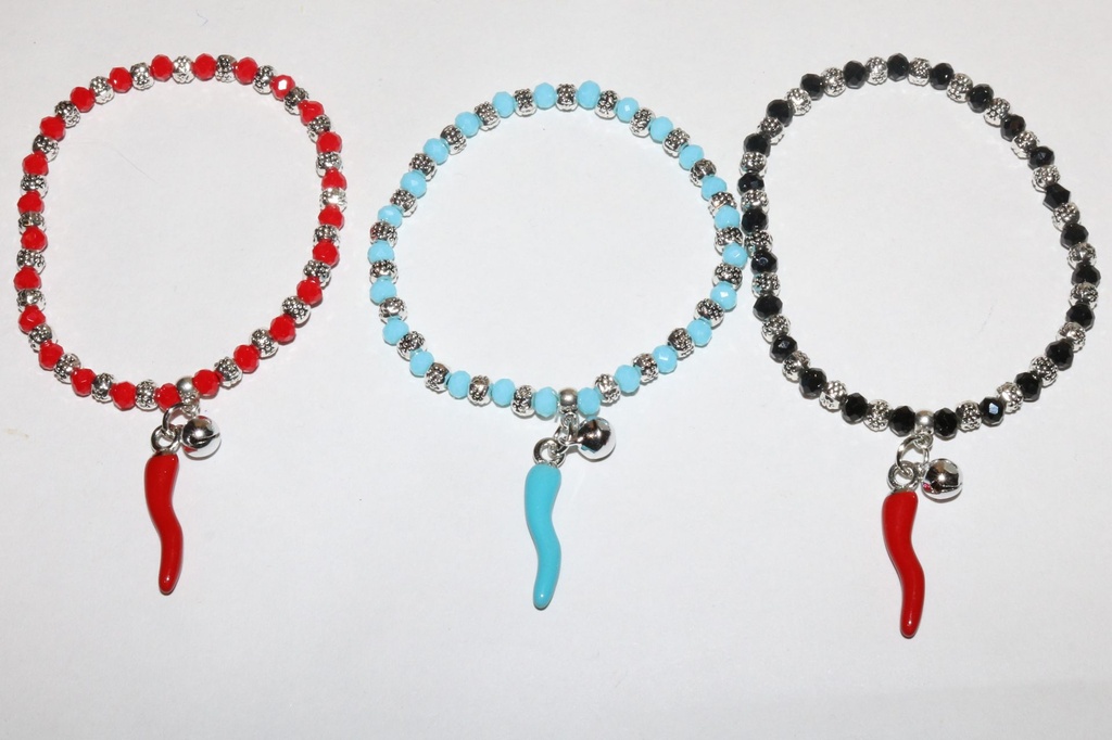 NARUKVICA S PERLICAMA