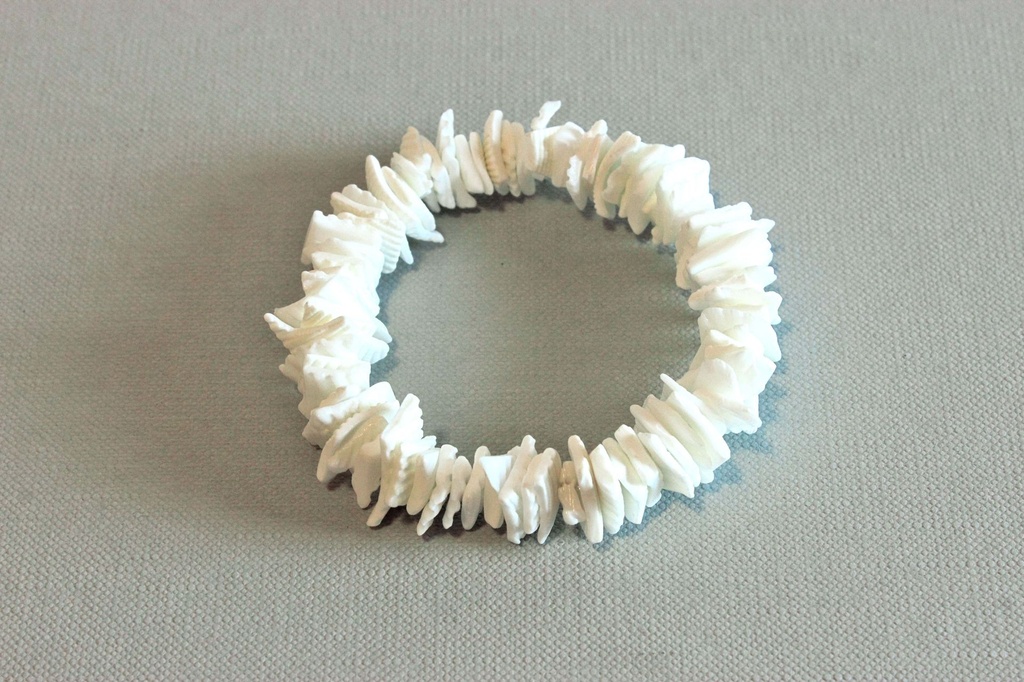 NARUKVICA  OD ŠKOLJKI