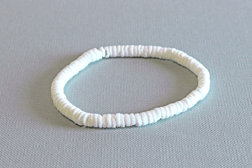 NARUKVICA  OD ŠKOLJKI