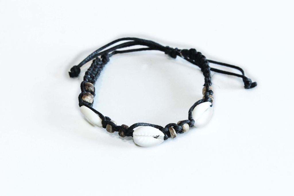 NARUKVICA  OD ŠKOLJKI