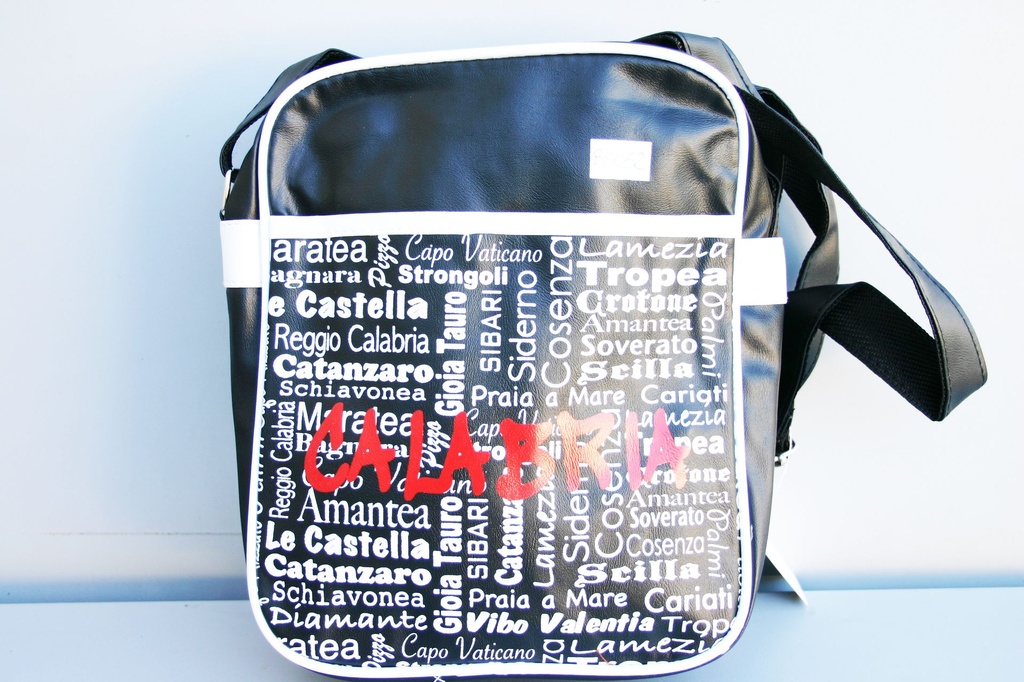 BORSA FINTA PELLE OPACA MULTISCRITTA CALABRIA 