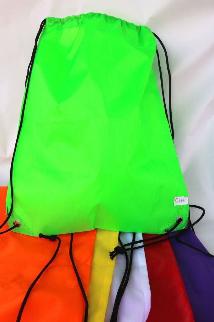 VREĆA OD PLASTIKE 34*42 CM  