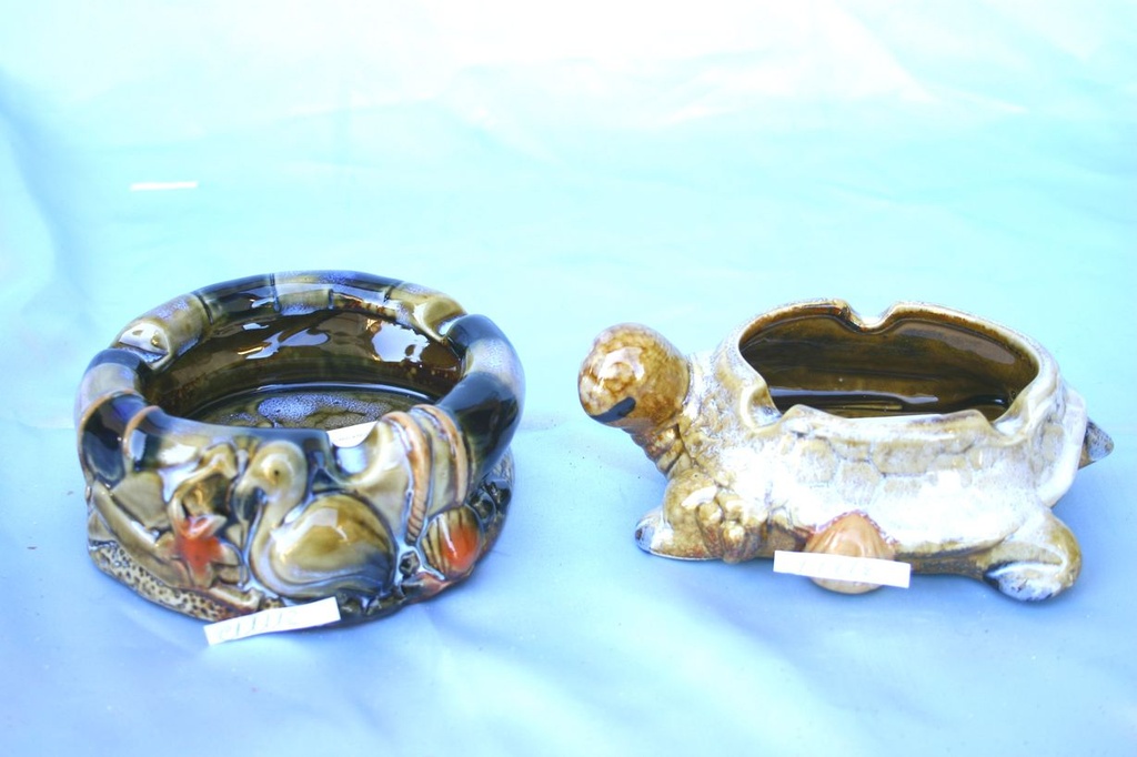 KERAMIČKA PEPELJARA PELIKAN