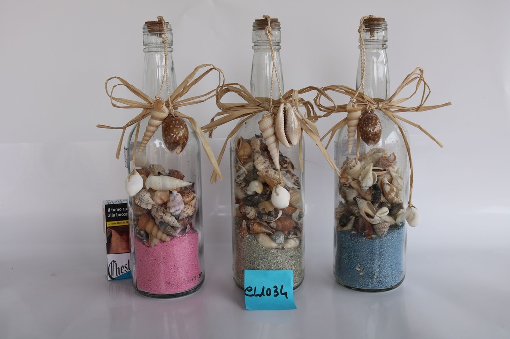 STAKLENA BOCA S PIJESKOM I ŠKOLJKAMA