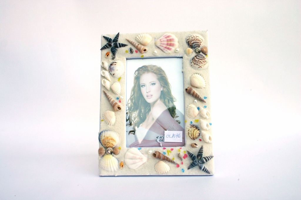 OKVIR ZA SLIKU OD ŠKOLJKI  21*16CM 