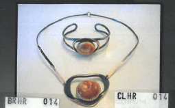 OGRLICA OD BAKRA SA ŠKOLJKOM