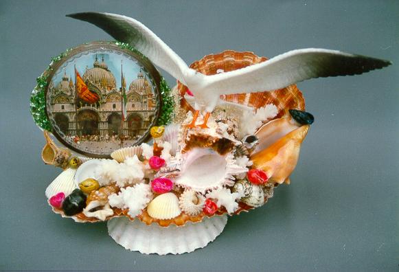 SUVENIR OD ŠKOLJKI cm 18 