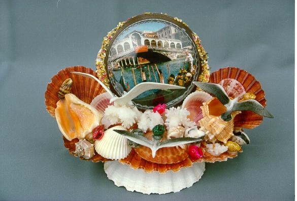 SUVENIR OD ŠKOLJKI cm 18 