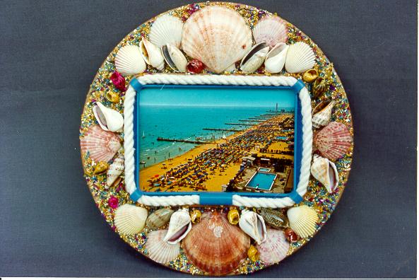 PIATTO OD ŠKOLJKI  DIAM 25 