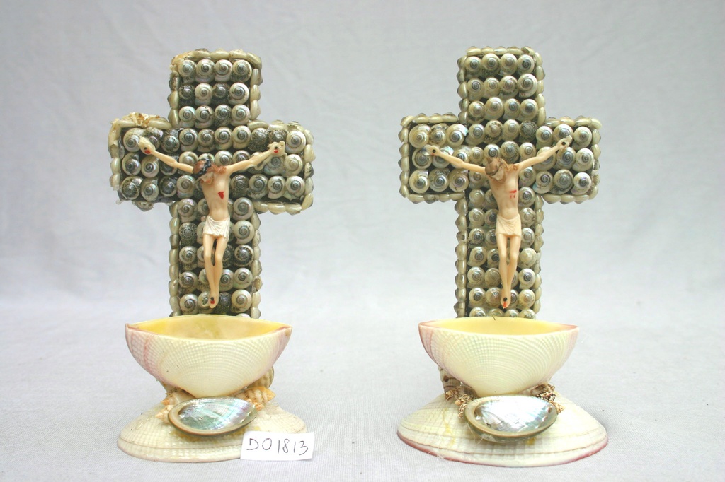 KRIŽ OD ŠKOLJKI cm 15 