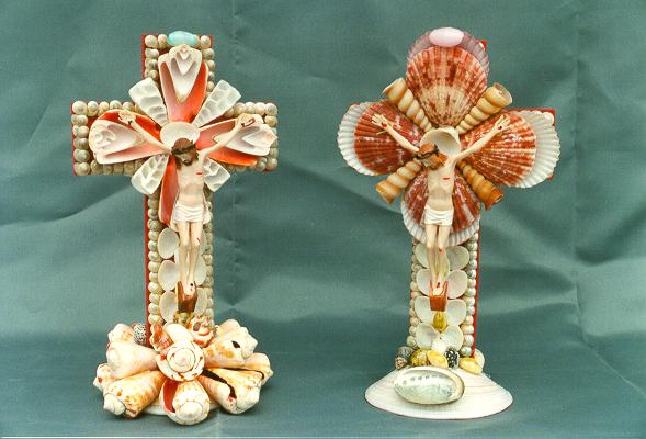 KRIŽ OD ŠKOLJKI cm 23 