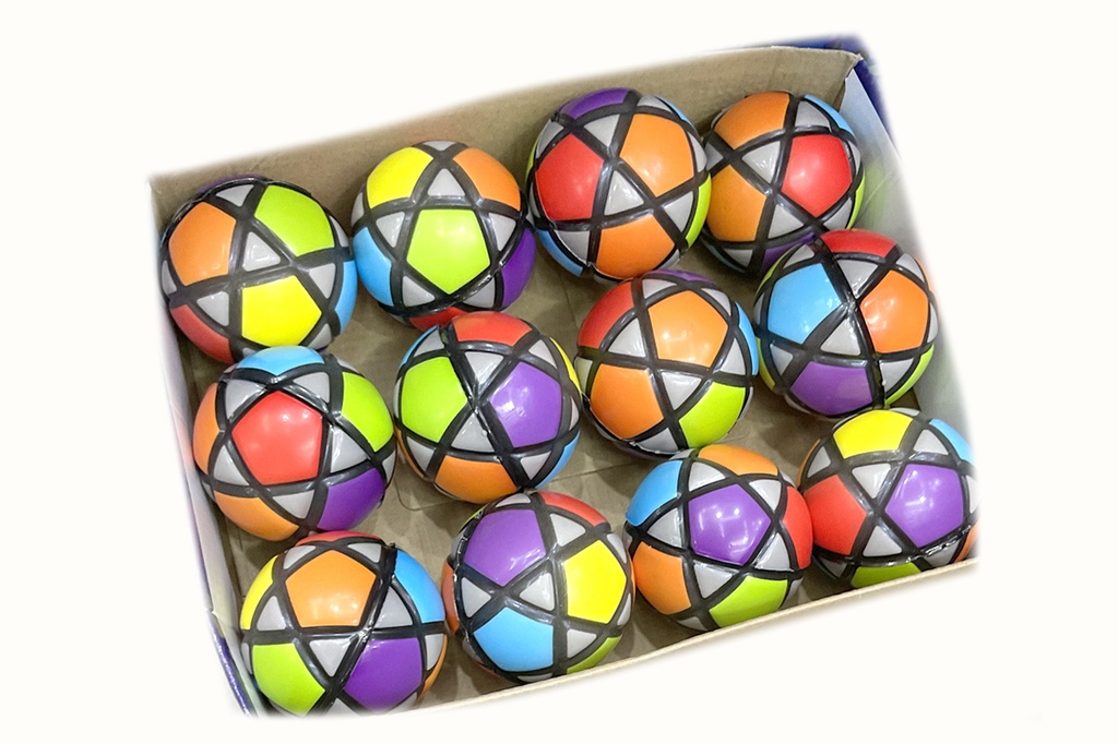 GUMENA LOPTICA  DIAM 7 CM  12 KOM