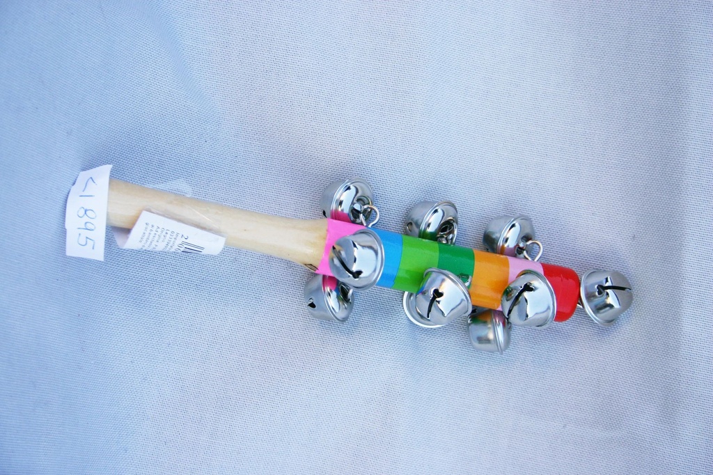 DRVENI ŠTAP SA ZVONIMA