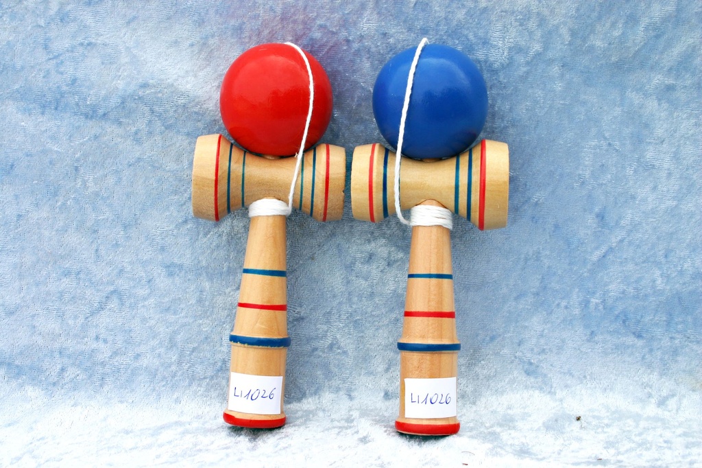 DRVENI ŠTAP S LOPTICOM CM 5   