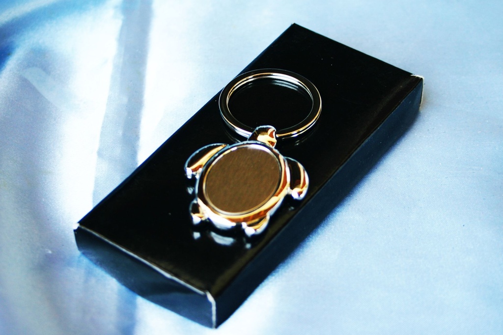 PERSONALIZIRANI METALNI PRIVJESAK ZA KLJUČEVE