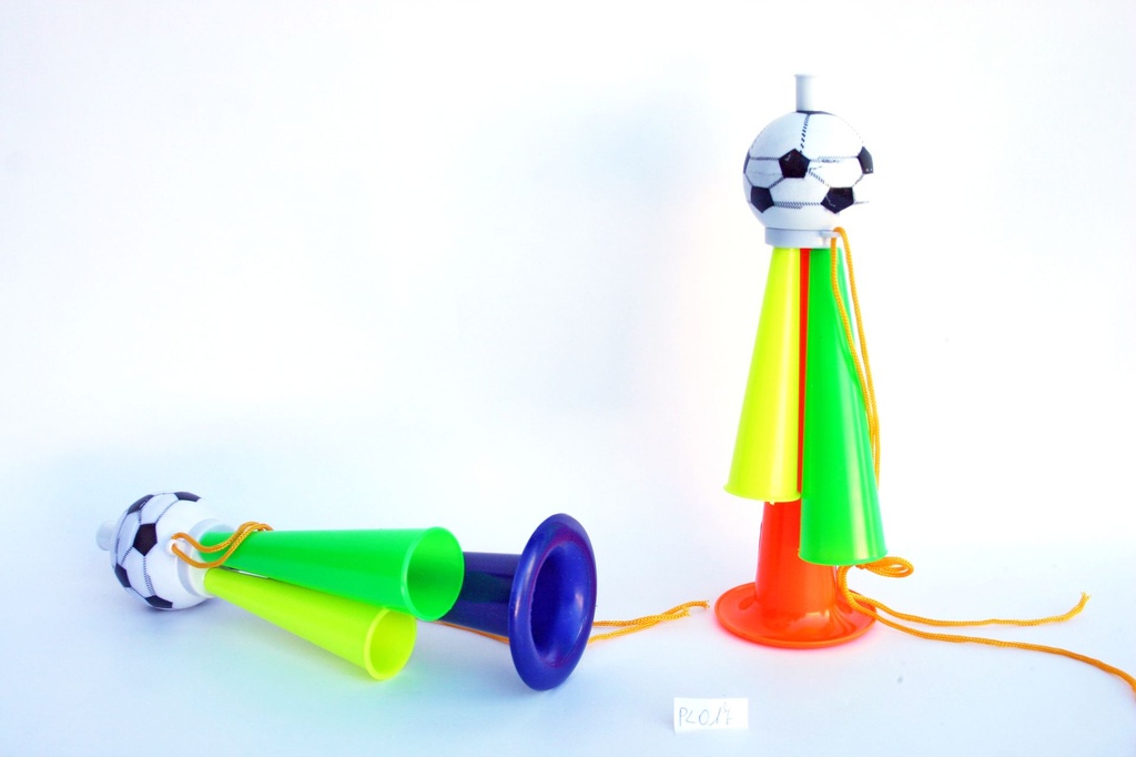 PLASTIČNA TRUBA 22 CM 