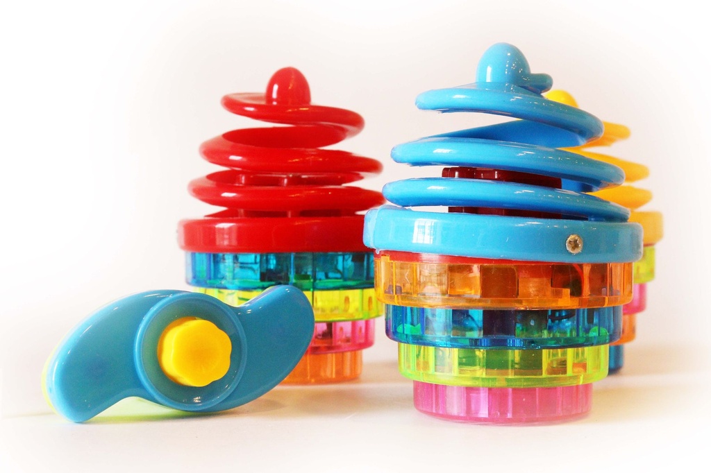 PLASTIČNA VRTEĆA LOPTICA