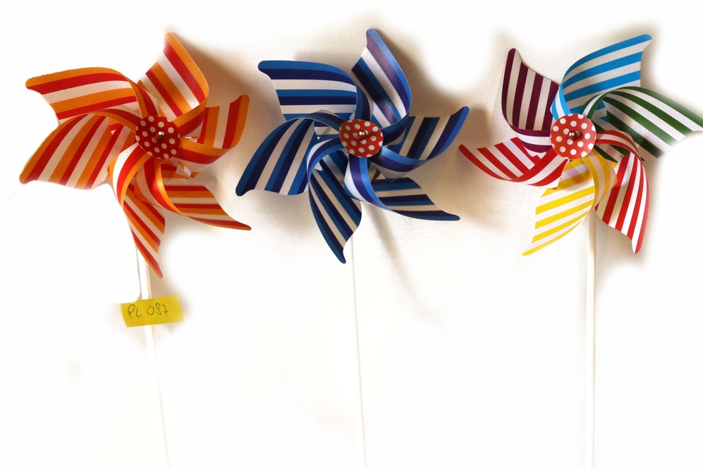 PLASTIČNA VJETRENJAČA DIAM CM 24 