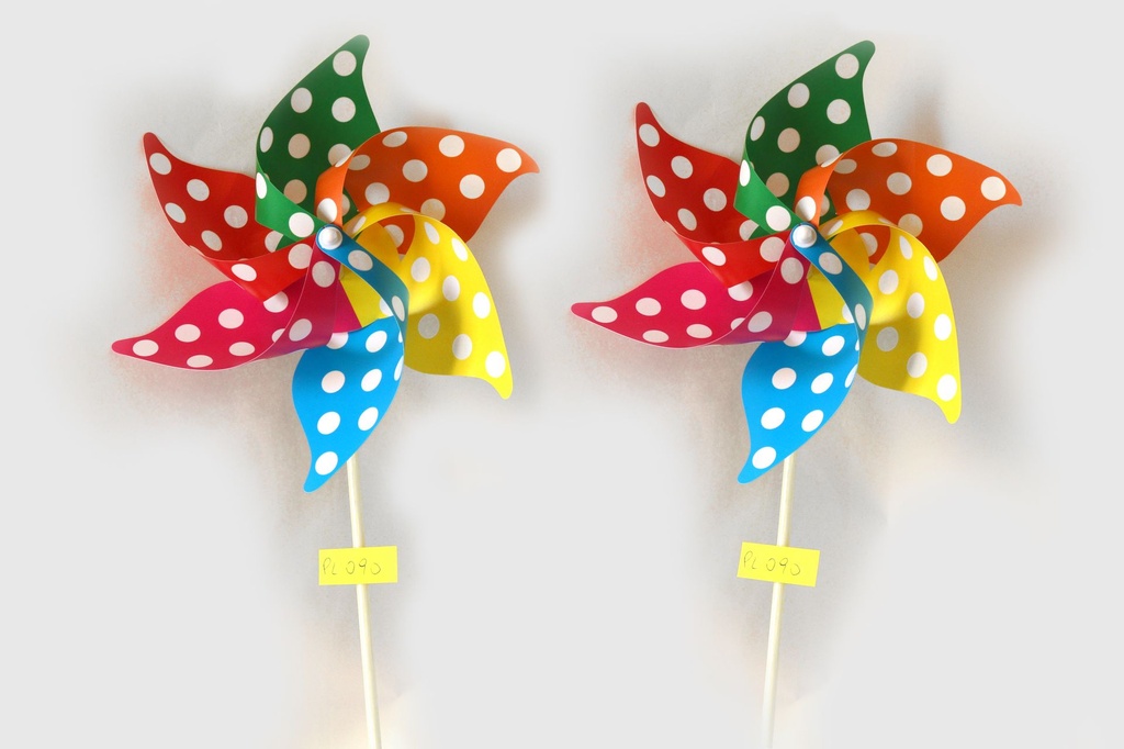 GIRANDOLA POIS DIAM 30 CM C/MANICO PLASTICA 