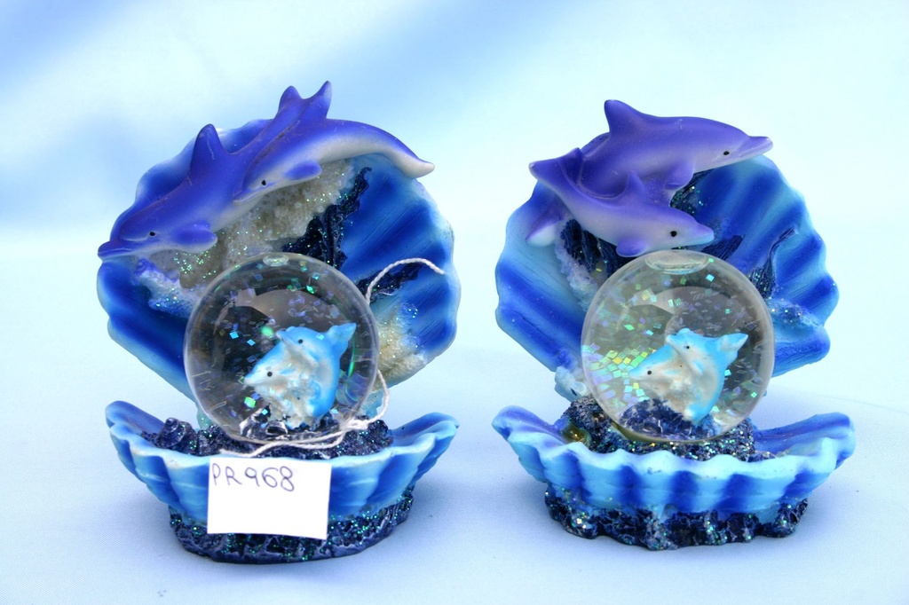 SNJEŽNA KUGLA OD SMOLE