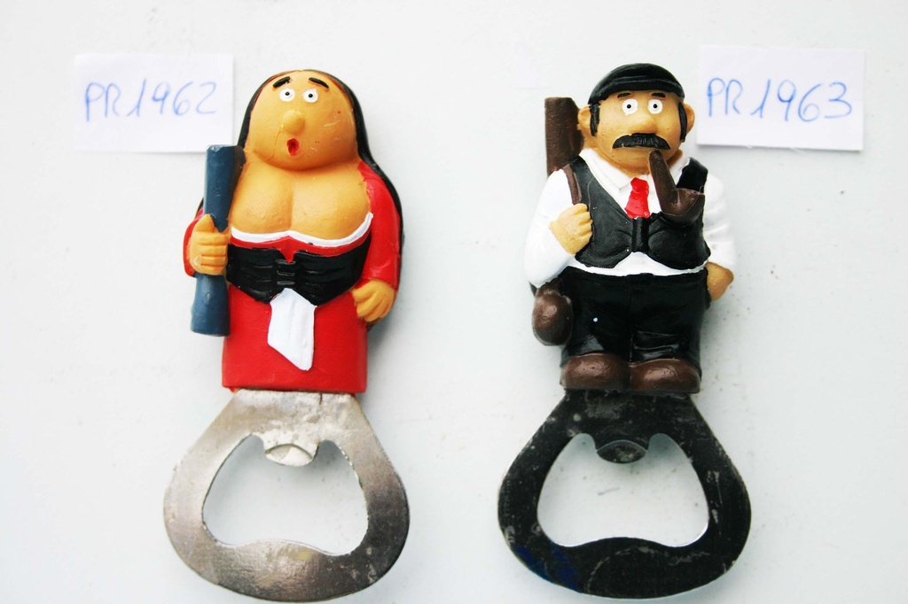 MAGNET OD SMOLE OTVARAČ ZA BOCE