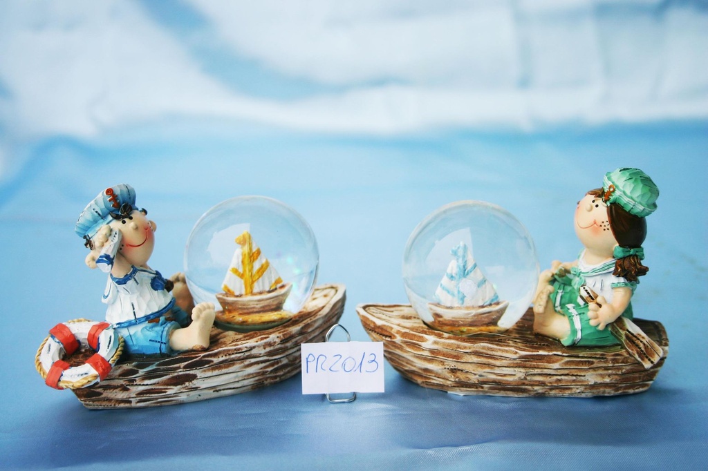 SNJEŽNA KUGLA OD SMOLE