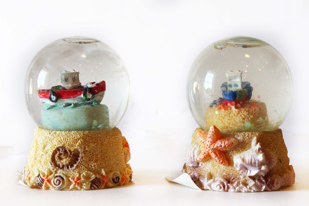 SNJEŽNA KUGLA OD SMOLE