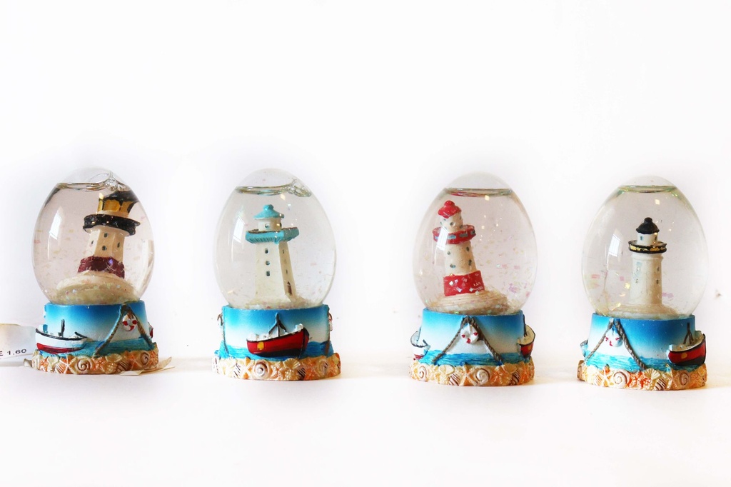 SNJEŽNA KUGLA OD SMOLE