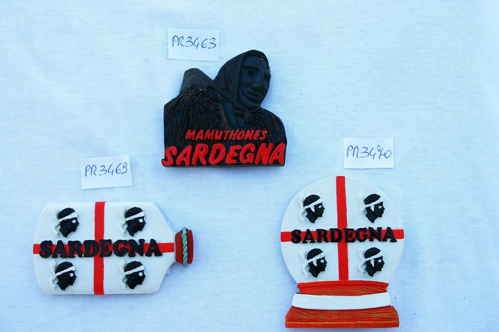 MAGNETE RESINA BOTTIGLIA 4 MORI SARDEGNA 