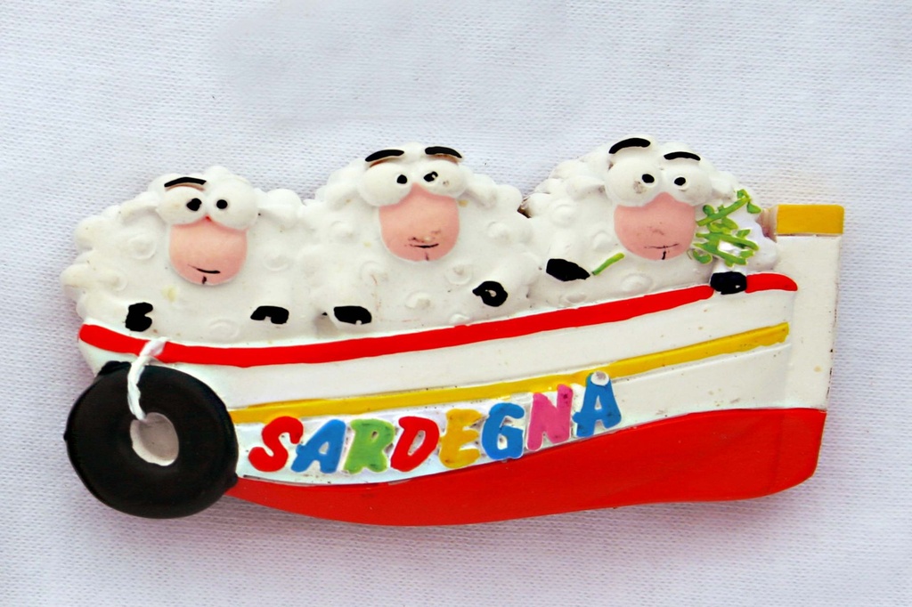 MAGNETE RESINA BARCHETTA PECORE SARDEGNA 
