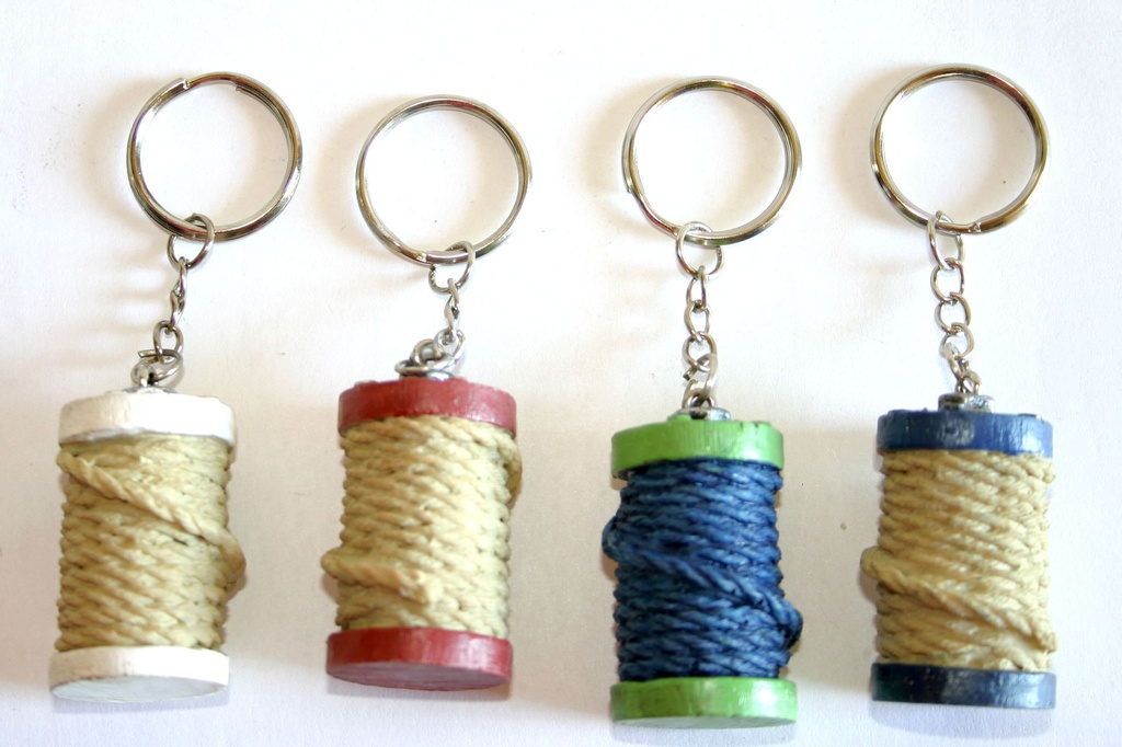 PRIVJESAK ZA KLJUČEVE OD SMOLE