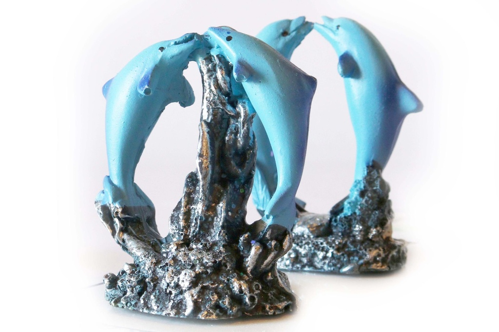 COPPIA DELFINI C/BASE ROCCIA 2 MOD ASS 