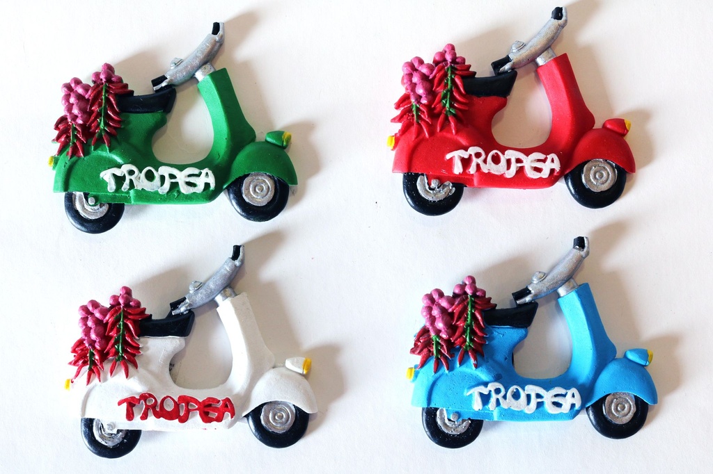 MAGNETE RESINA MOTORINO TROPEA 4 COL 