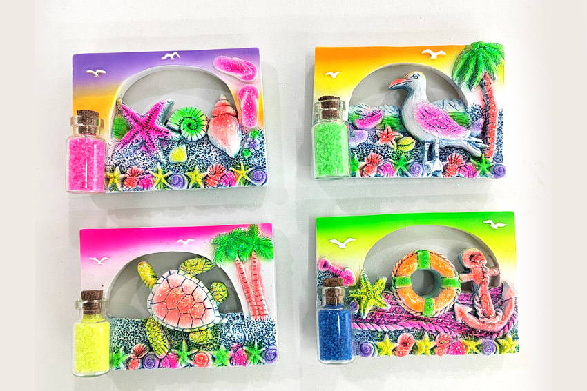 MAGNETE RESINA RETTANGOLA C/BOTT 4 MOD 