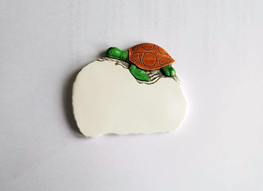 PERSONALIZIRANI MAGNET OD SMOLE S BOČICOM