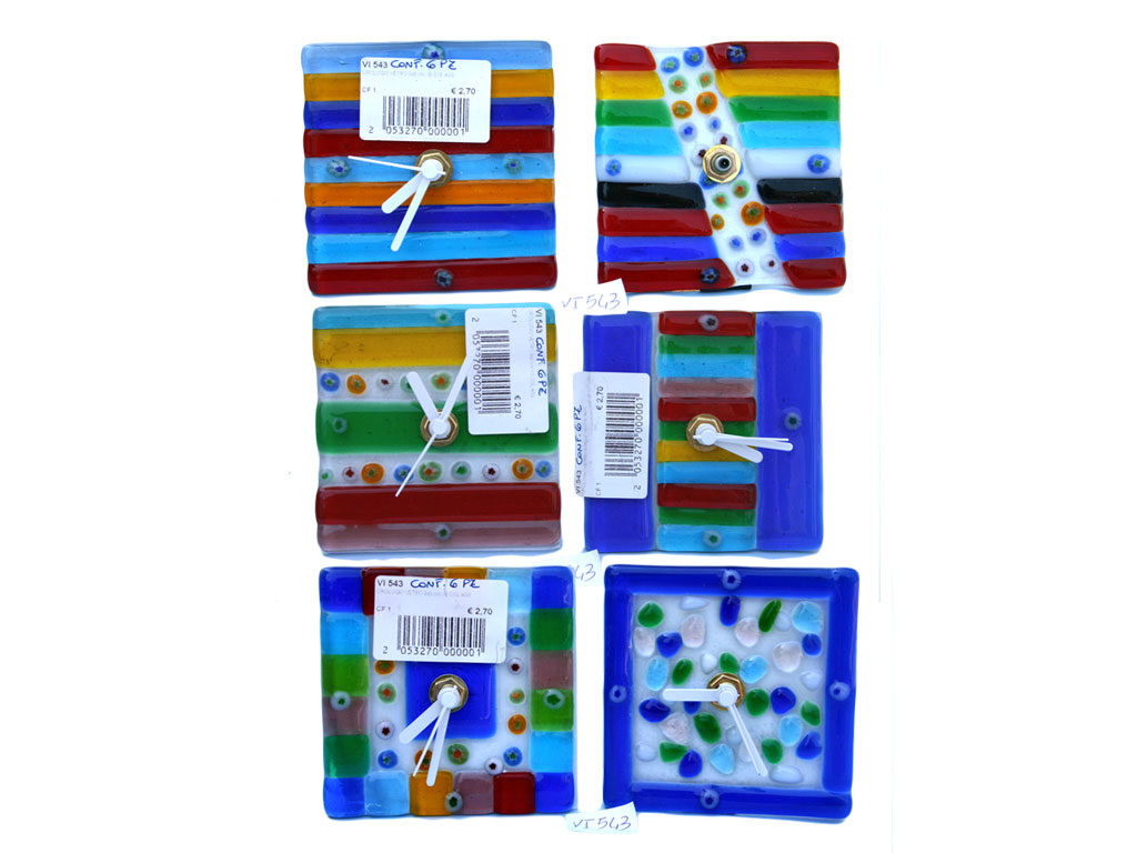 SAT OD STAKLA 9x9 cm  