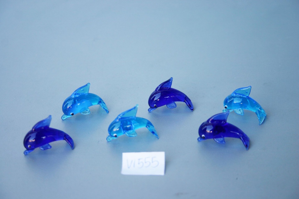 STAKLENI DELFIN