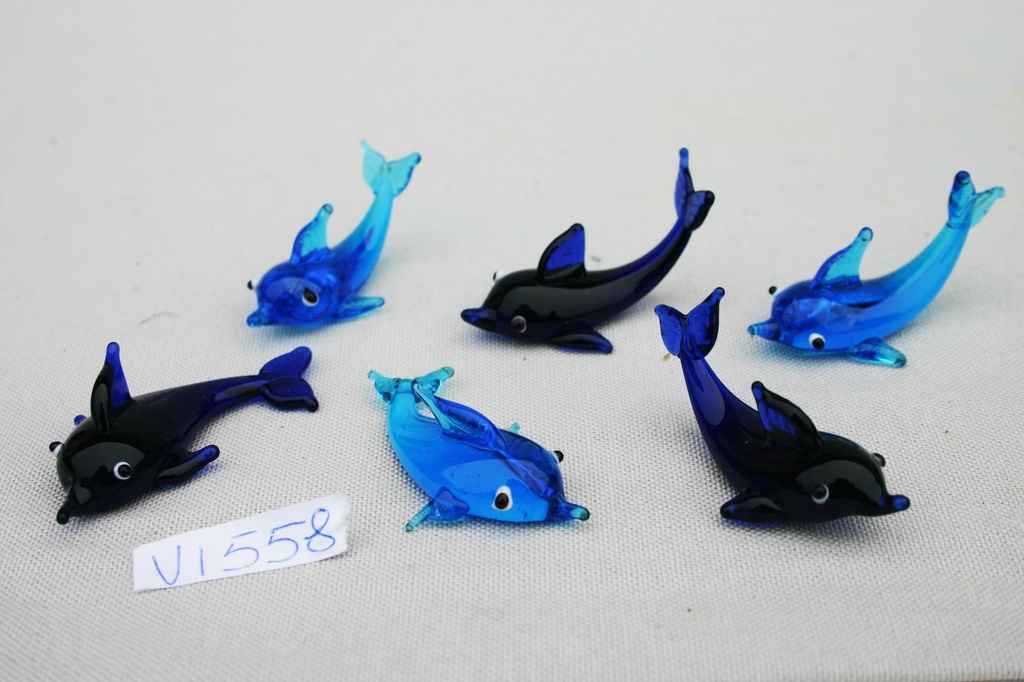 STAKLENI DELFIN