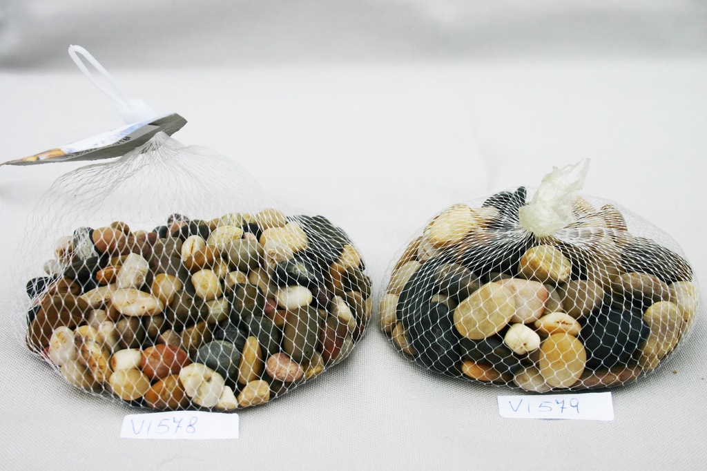 SACCHETTO C/SASSI NATURALI PIC MULTICOLOR Â½ Kg. 