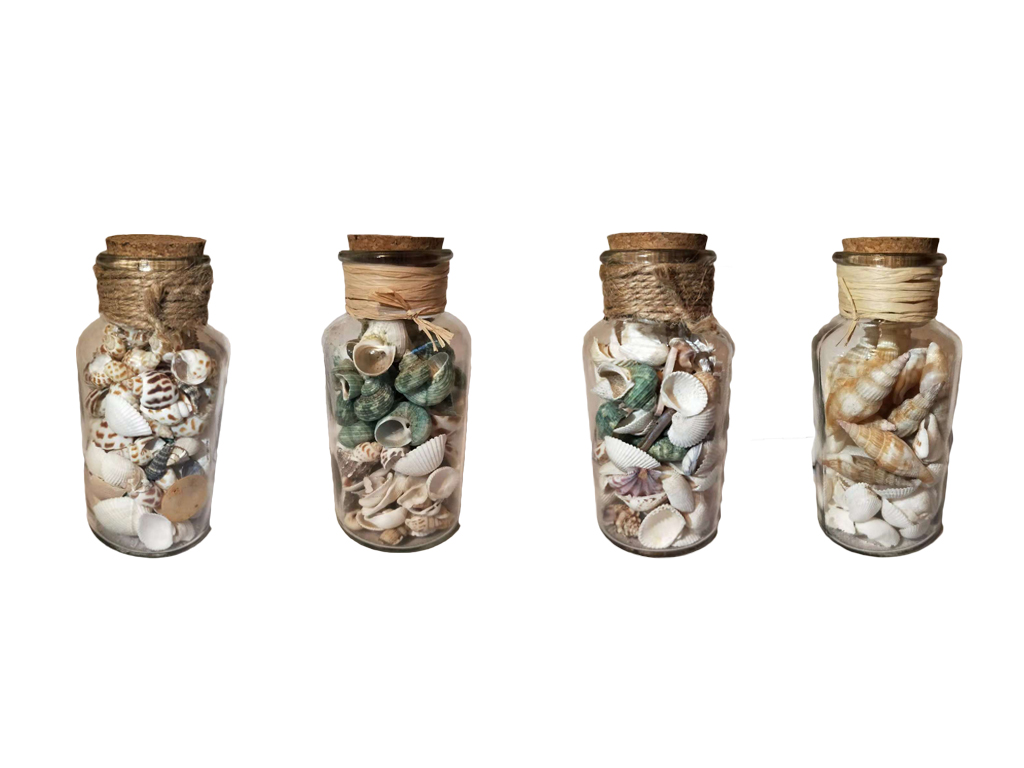 STAKLENA BOČICA S PIJESKOM I ŠKOLJKAMA  H 17 CM 