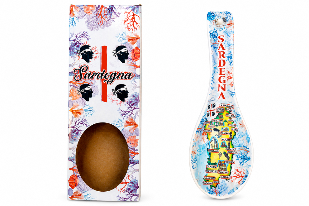 POGGIAMESTOLO CERAMICA 26CM CON DECALCO SARDEGNA 4 MORI E BOX CON FINESTRA (copia)